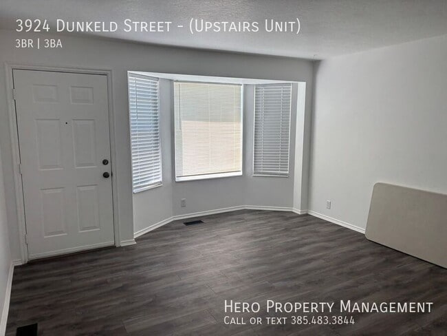 Building Photo - 3924 Dunkeld St