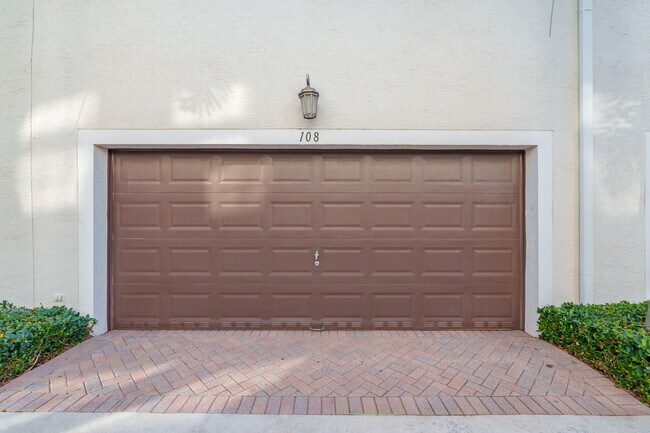 Building Photo - 108 Ocean Cay Way
