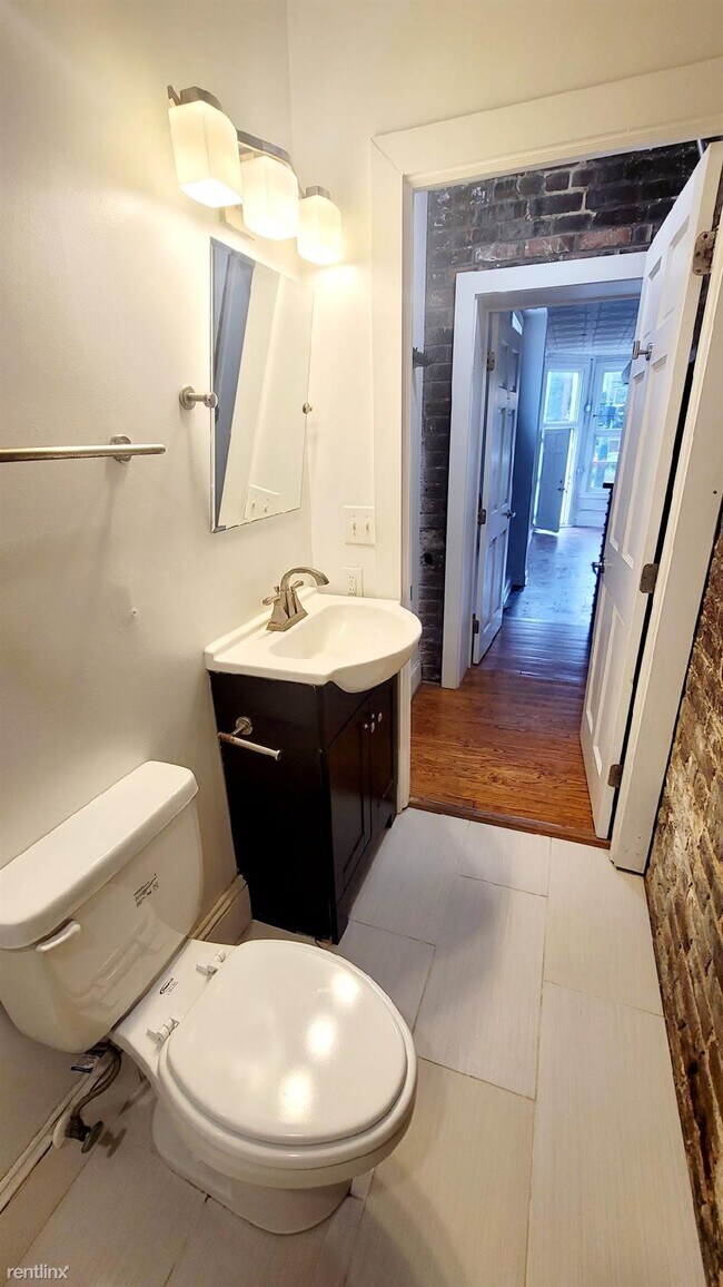 Building Photo - 4 br, 2 bath House - 1425 W Leigh St