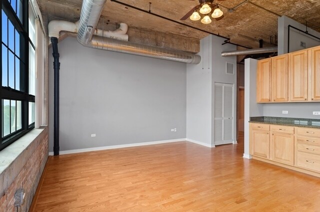 Foto del edificio - 3963 W Belmont Ave
