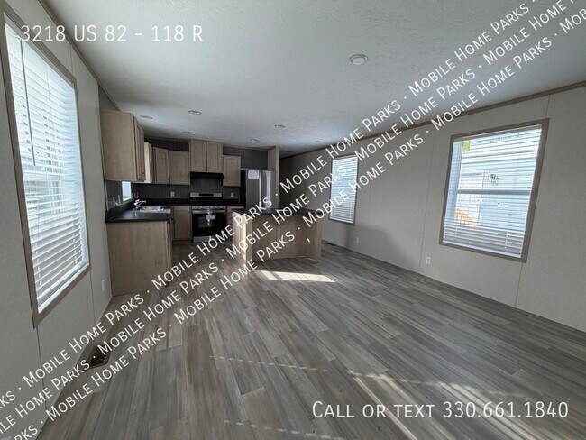 Foto del edificio - 3218 US 82-118 R