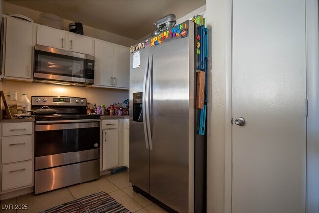 Building Photo - 2300 E Silverado Ranch Blvd