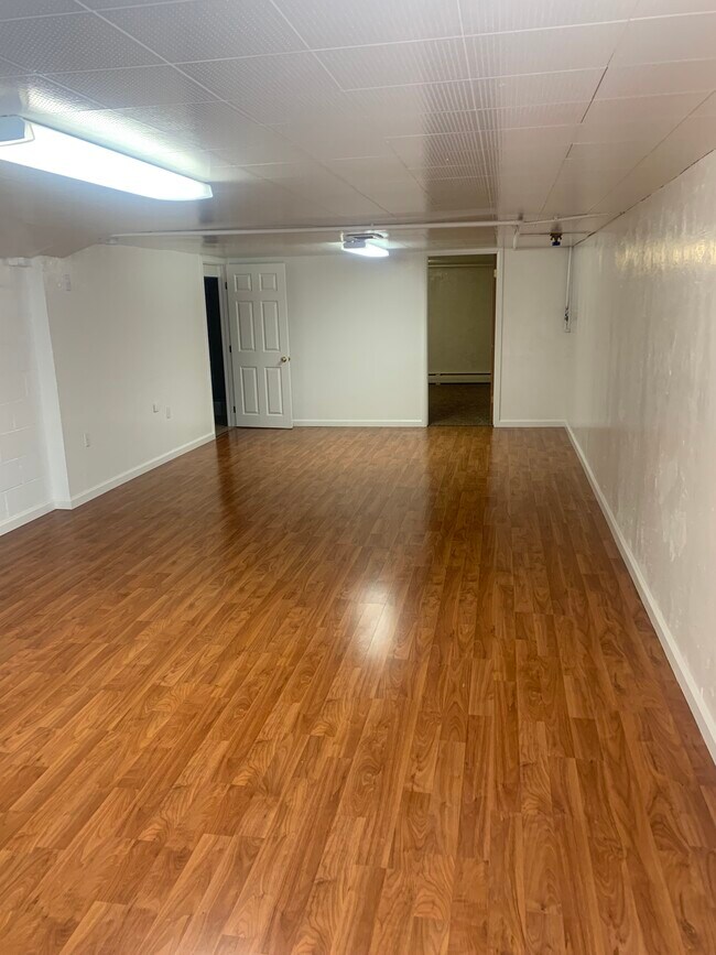 Building Photo - 914 Keele Dr