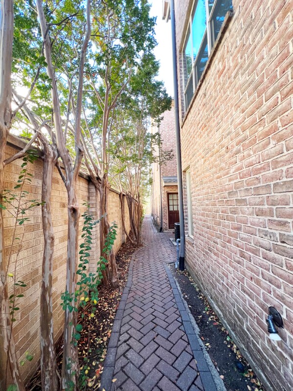 Foto del edificio - 3421 Normandy Ave