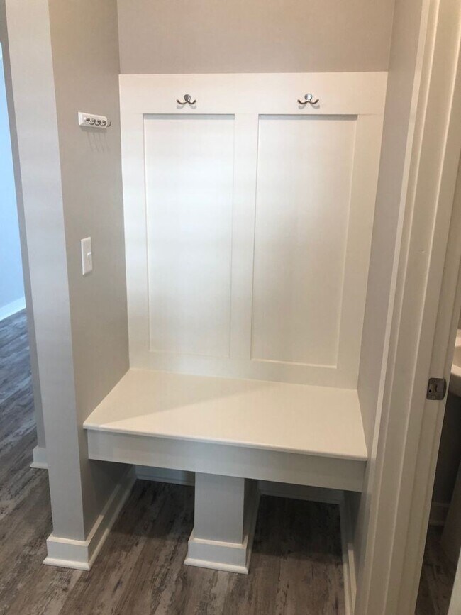 Foto del edificio - 4 br, 2.5 bath House - 829 Lexi Lane