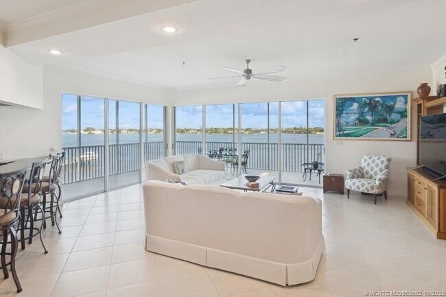 Foto del edificio - 1130 SW Chapman Way