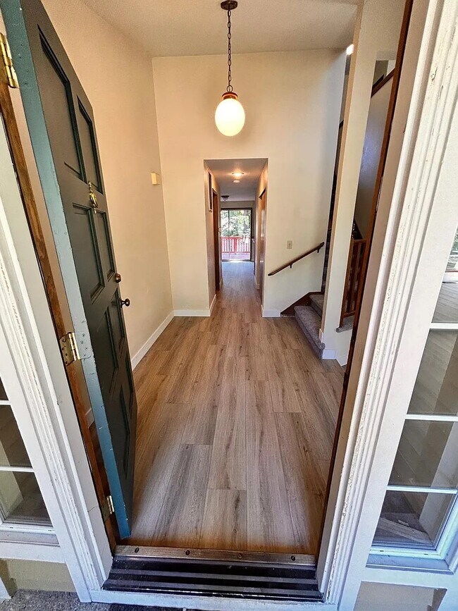 Foto del edificio - 4124 211th Ct NE
