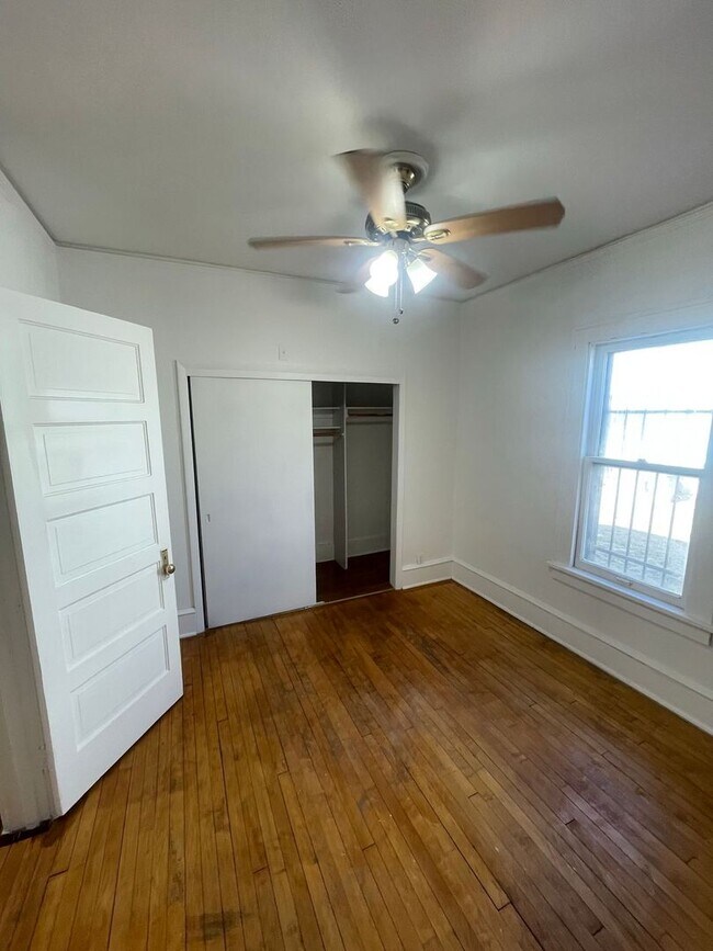 Foto del edificio - 2824 N 24th Pl