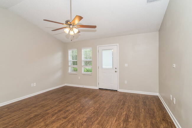 Foto del edificio - 2672 Secret Harbor Dr