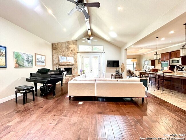 Foto del edificio - 3 Bed 3 Bath home in Hidden Forest Subdivision