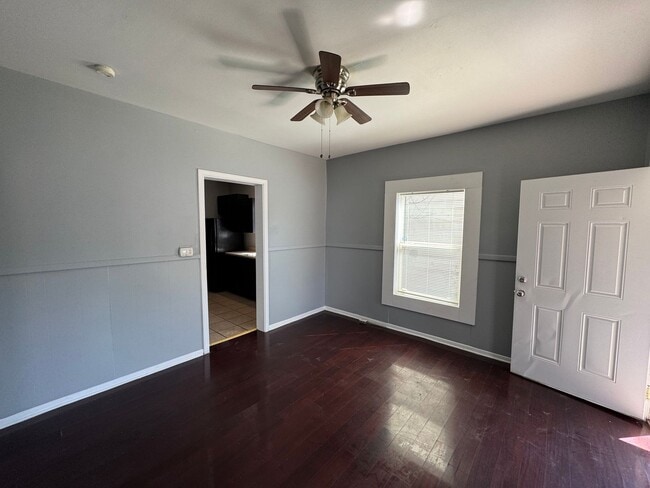 Foto del edificio - Near Eastside 3 Bedroom 2 Bath with Central air