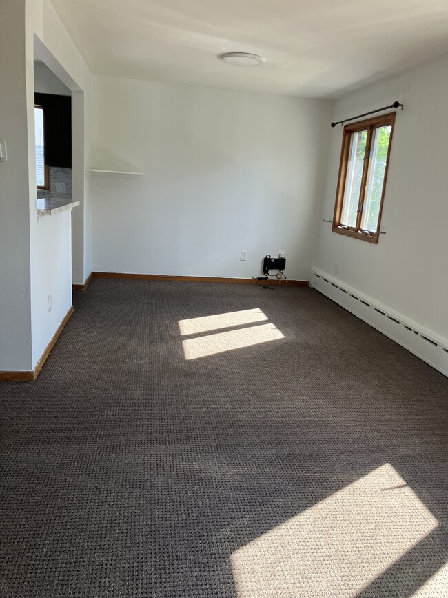 Building Photo - 36 Winham Ave