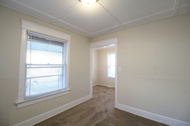 Foto del edificio - December FREE On This 1 Bedroom 1 Bath House Near KU Med & Westport