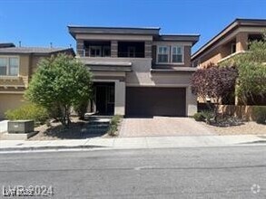 Building Photo - 5561 Pinecroft Dr