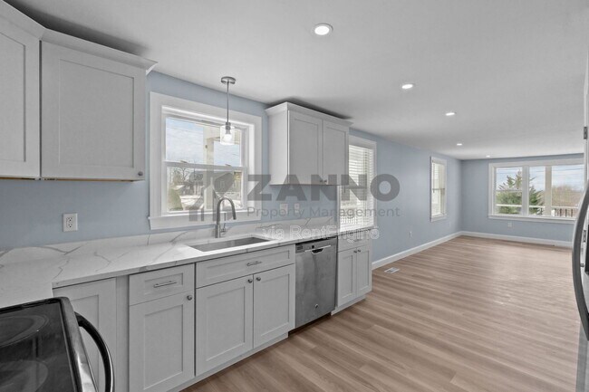 Foto del edificio - 24 Vernon Ave