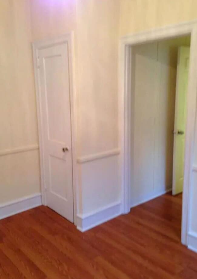 Building Photo - 4 Gay St