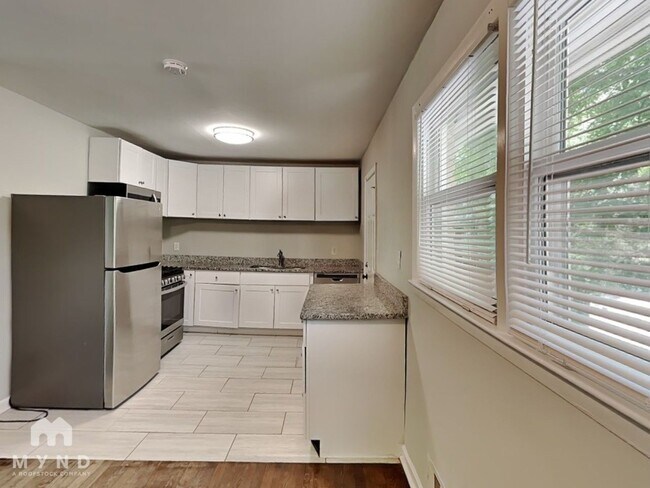 Foto del edificio - 2715 Carriage Ln