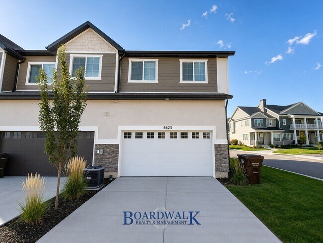 Foto del edificio - 5623 Coastal Ridge Ln