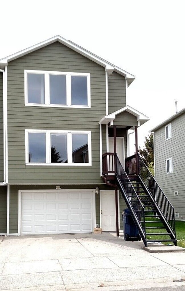 Building Photo - 1731 W Kagy Blvd