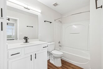 Interior Photo - The Landing at Town Center