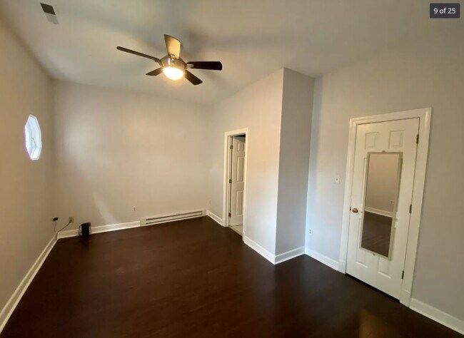 Foto del edificio - 2206 Parkwood Ave