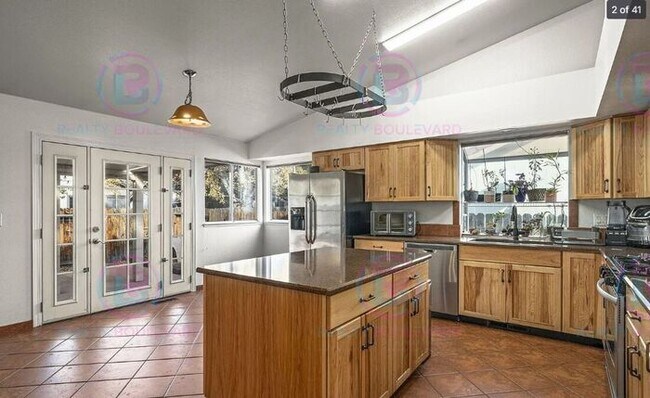 Foto del edificio - Spacious 4-Bedroom Home in Rosewood Lakes with Resort-Style Community Amenities
