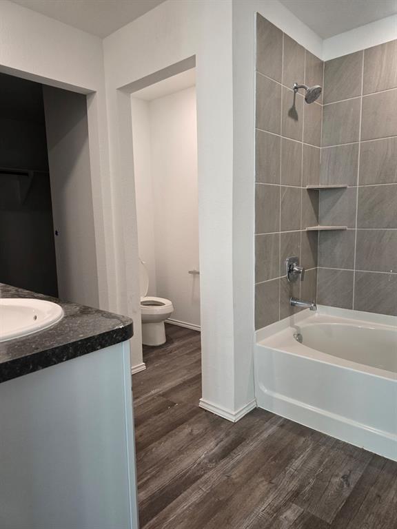 Building Photo - 5714 Hampton Valley Dr