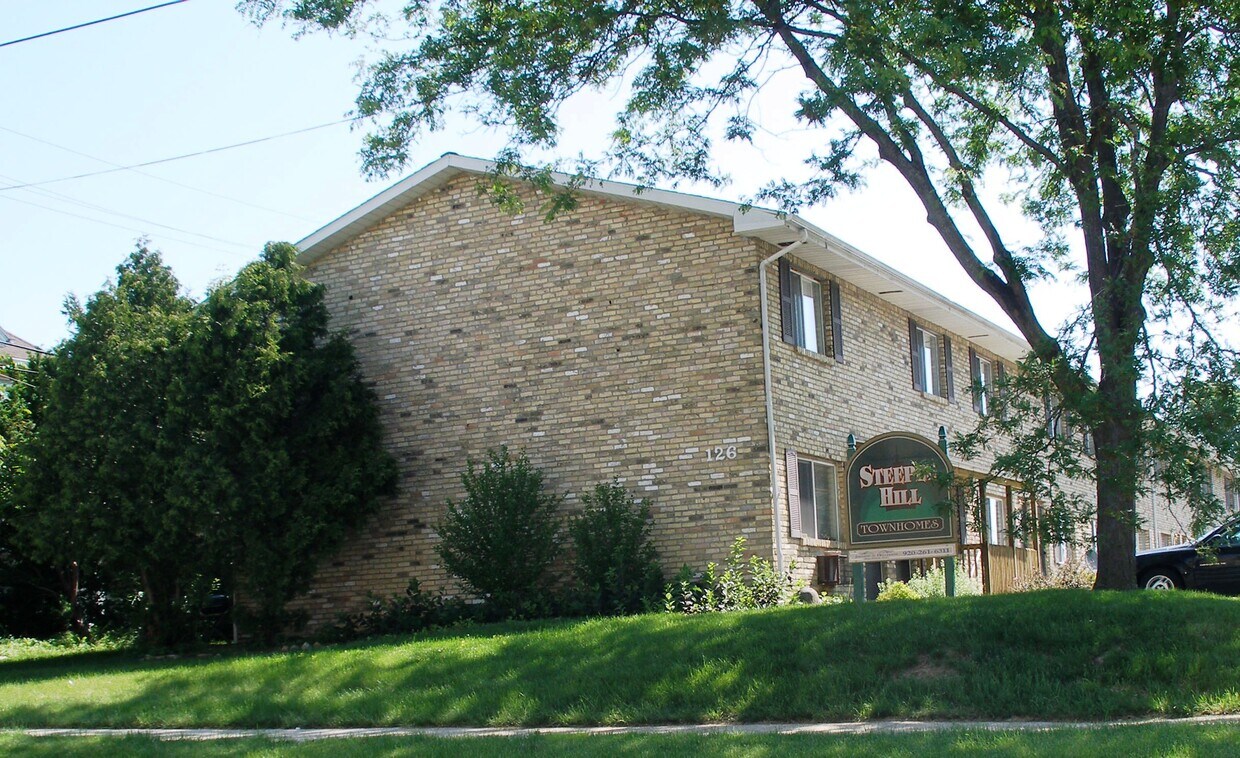 126 N Center Ave Unit 13, Jefferson, WI 53549 Apartments in Jefferson