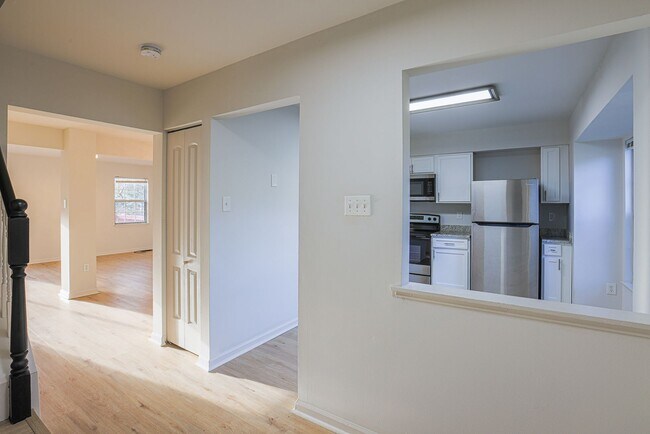 Foto del edificio - 3342 Garrison Cir