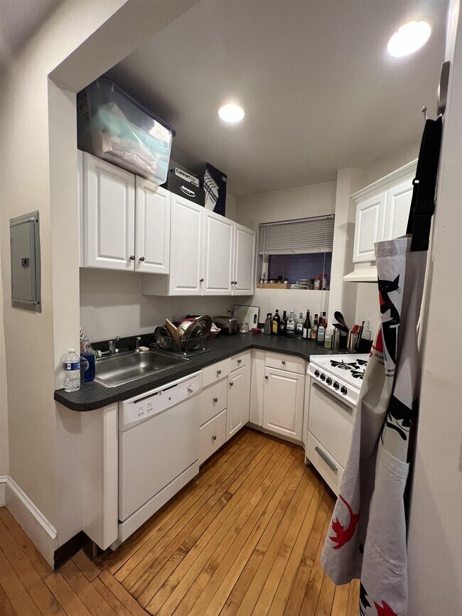 Foto del edificio - 325 Harvard St