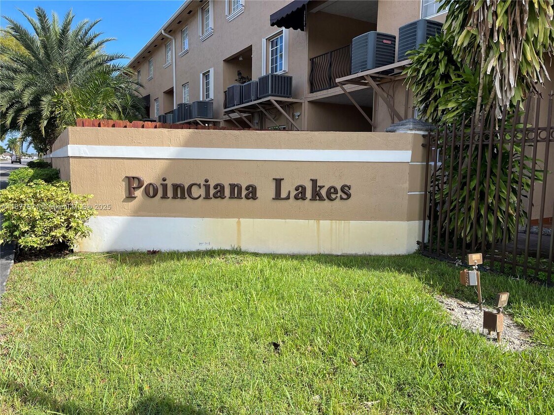 Foto principal - 17405 NW 75th Pl