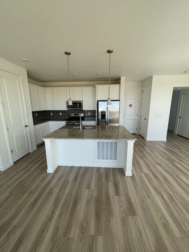 Foto del edificio - 762 176th Ave