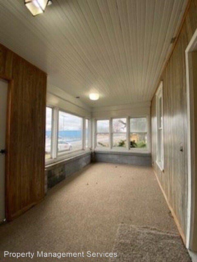 Foto del edificio - 2 br, 1 bath House - 315 E Chicago St