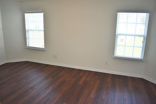 Building Photo - 75 BC