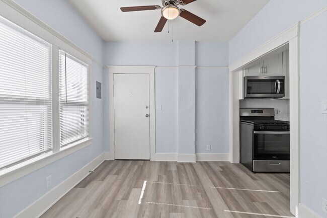 Foto del edificio - 1049 E 5th St