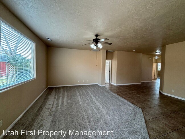 Foto del edificio - 3 br, 2 bath House - 1011 White Sands Dr.