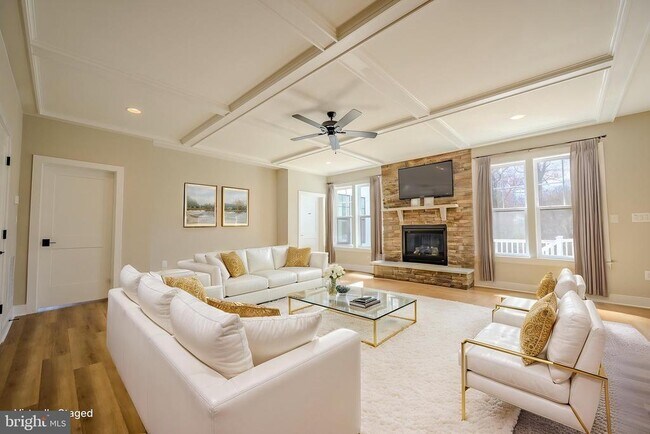 Foto del edificio - 2424 Carey Ln