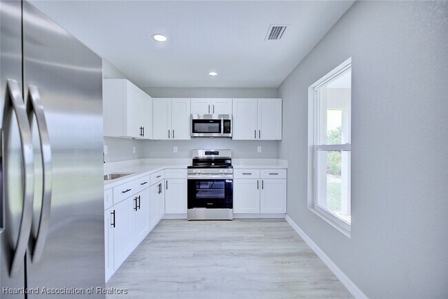 Foto del edificio - 1527 Chatsworth St