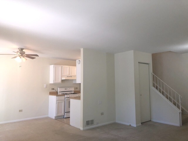 Building Photo - 464 Sunnybrook Ln