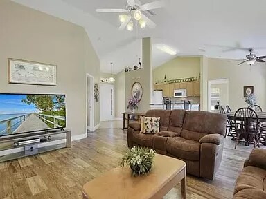 Building Photo - 201 NW 20th Ave