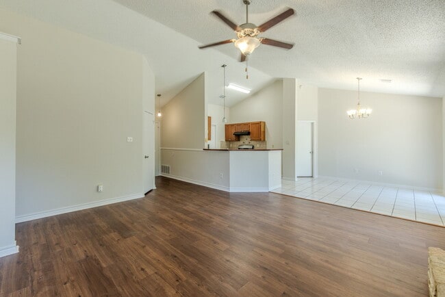 Building Photo - 1802 Verbena Way