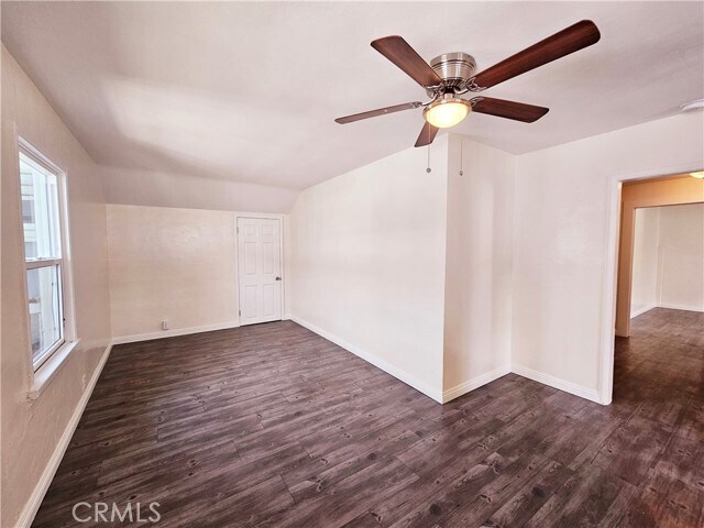 Foto del edificio - 219 E 10th St