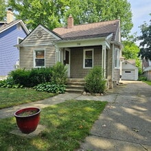 Building Photo - 719 E 3rd St