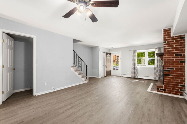 Foto del edificio - 1705 Walnut Ridge Est