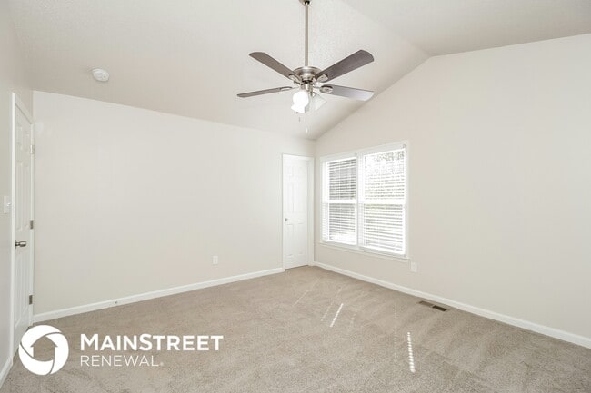 Building Photo - 175 Sumer Ln S