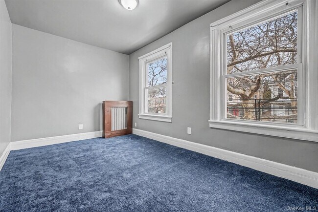 Foto del edificio - 240 S 5th Ave