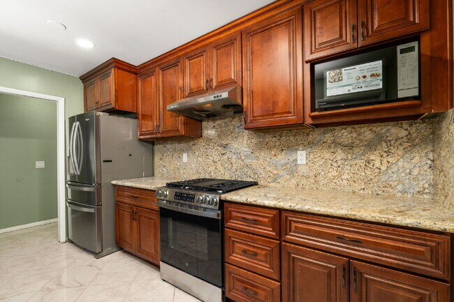 Foto del edificio - Spacious 3BR Retreat in the Heart of Cherokee Point