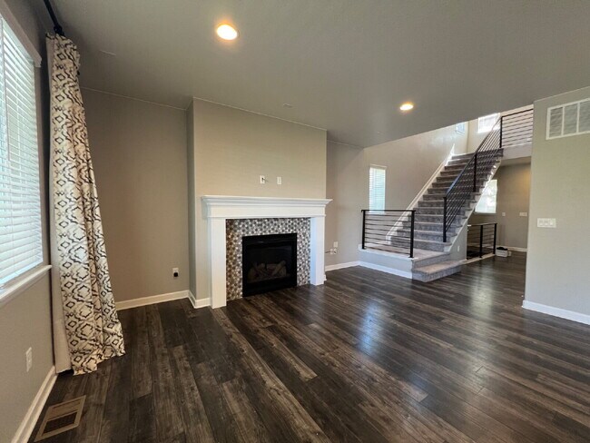 Foto del edificio - 4541 Prairie River Ct