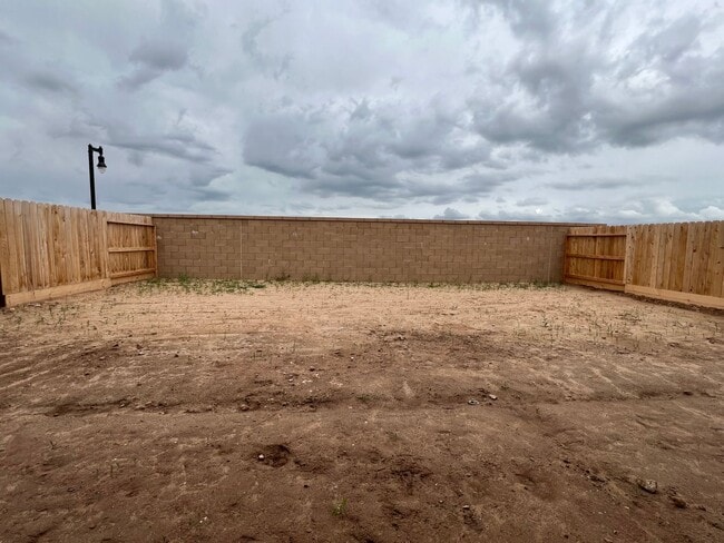 Building Photo - beautiful two-story home in RIVERSTONE