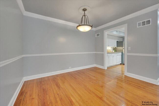 Building Photo - 510 Shorely Dr